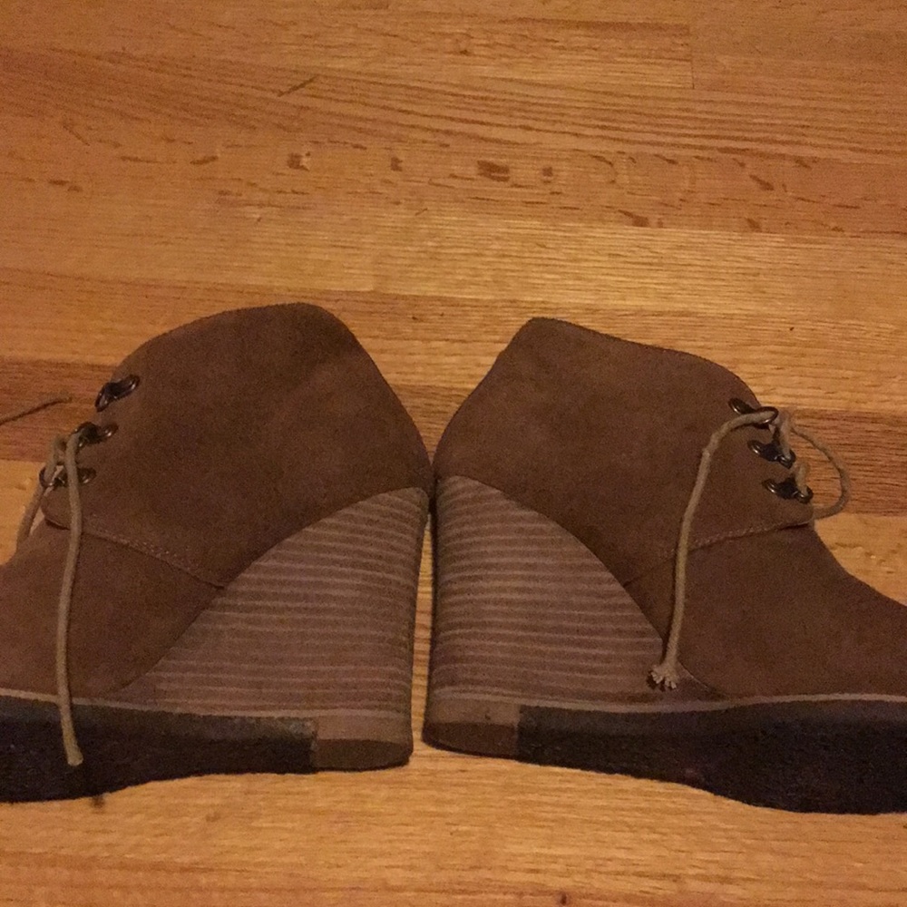Beige suede booties. - Picture 3 of 3